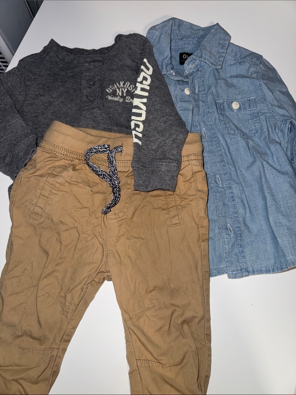 OshKosh Toddler Boy Outfit, Size 6-9 Months EUC